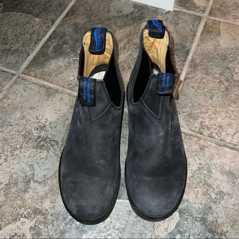 Rustic Black blundstone boots